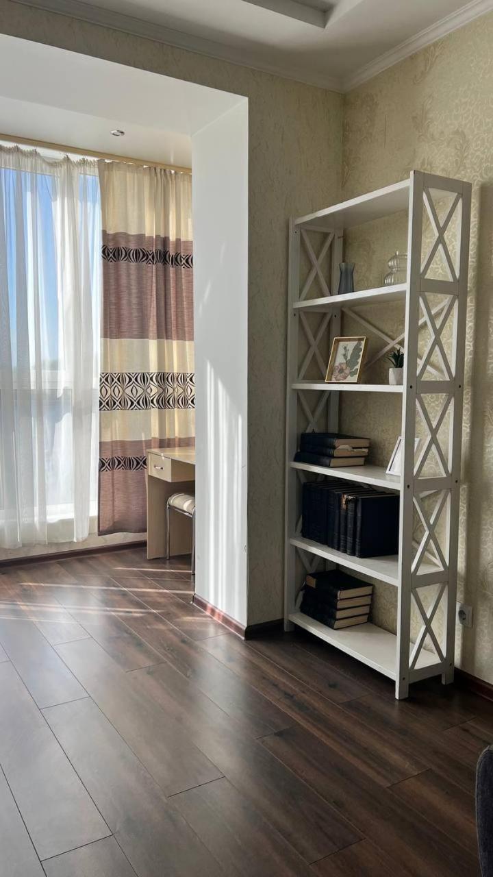 Chernigov City Apartments Na Peremohy Екстериор снимка