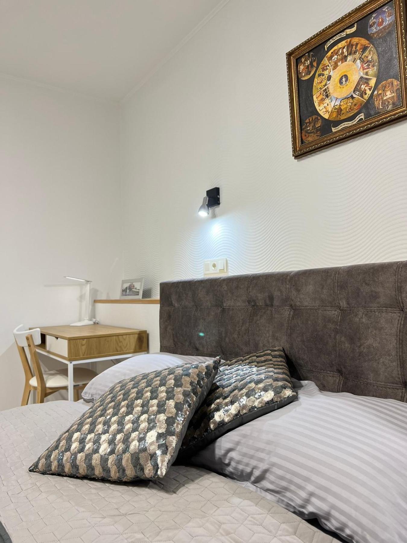 Chernigov City Apartments Na Peremohy Екстериор снимка